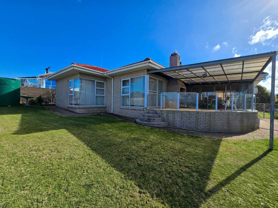 3 Bedroom Property for Sale in Stilbaai Wes Western Cape